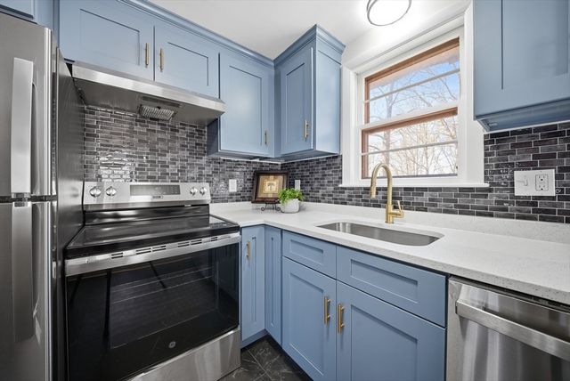 9 Olympia Ave, Woburn, MA 01801