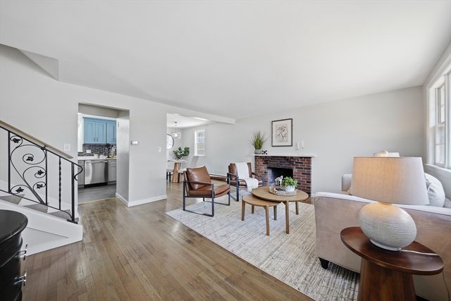 9 Olympia Ave, Woburn, MA 01801