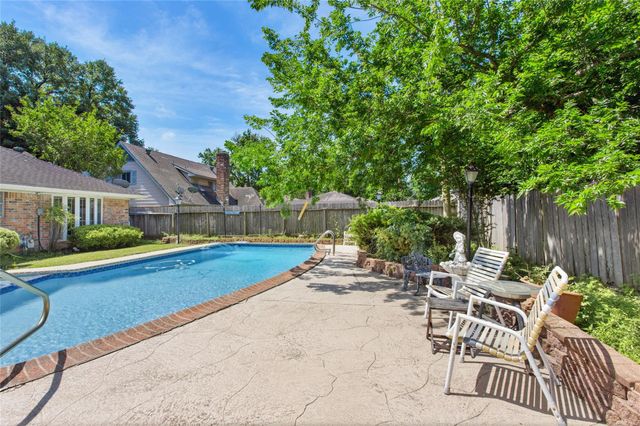 5622 Long Creek Lane, Houston, TX 77088