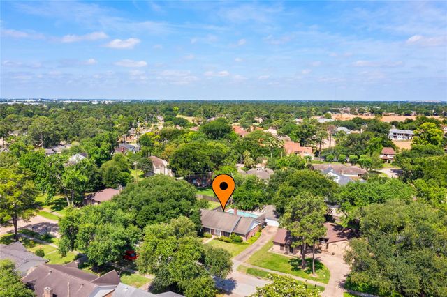 5622 Long Creek Lane, Houston, TX 77088