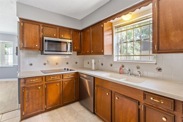 5622 Long Creek Lane, Houston, TX 77088
