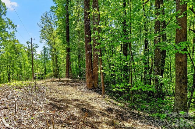 7 Gateway Parkway, Old Fort, NC 28762