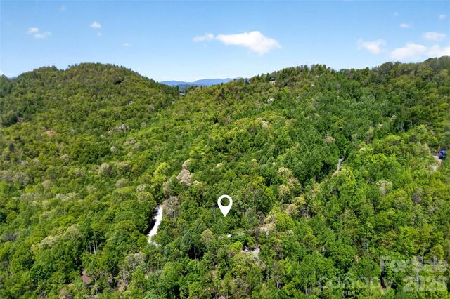 7 Gateway Parkway, Old Fort, NC 28762