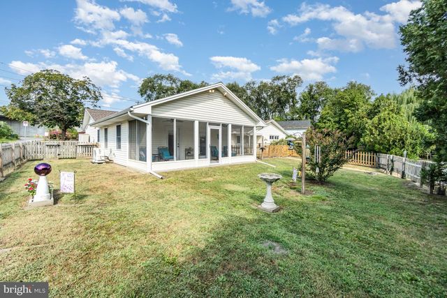 400 CHESTNUT ST, Enola, PA 17025