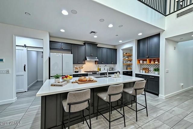 12110 W DALE Lane, Peoria, AZ 85383