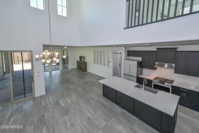 12110 W DALE Lane, Peoria, AZ 85383