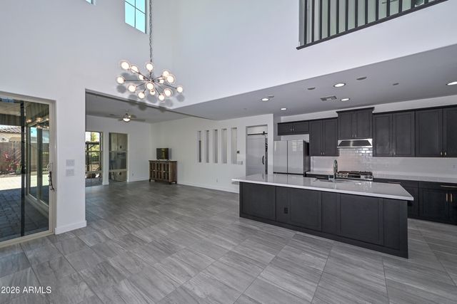 12110 W DALE Lane, Peoria, AZ 85383