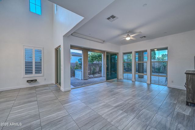 12110 W DALE Lane, Peoria, AZ 85383