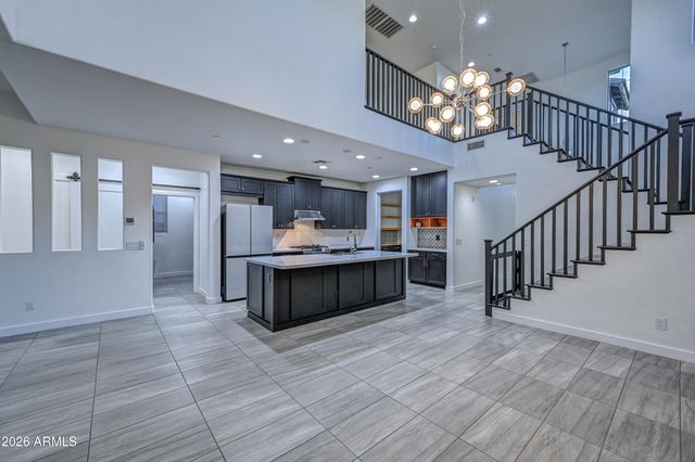 12110 W DALE Lane, Peoria, AZ 85383