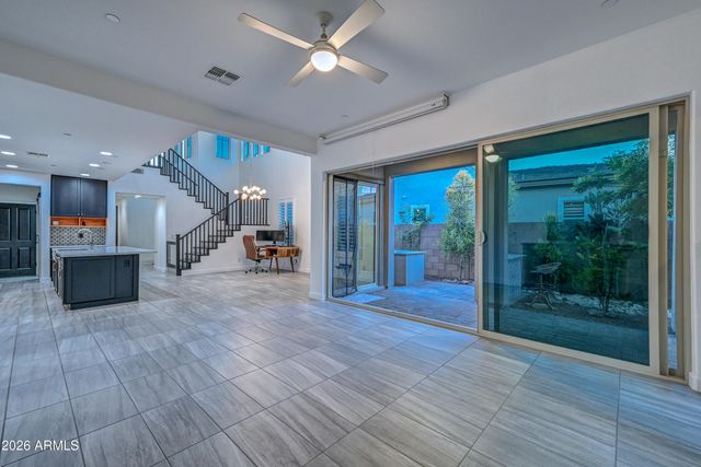 12110 W DALE Lane, Peoria, AZ 85383