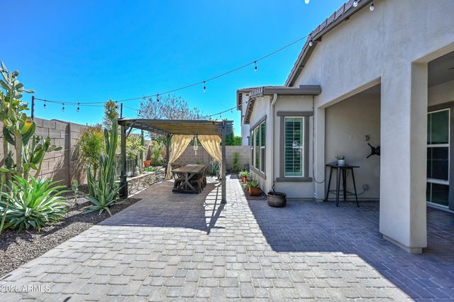 12110 W DALE Lane, Peoria, AZ 85383