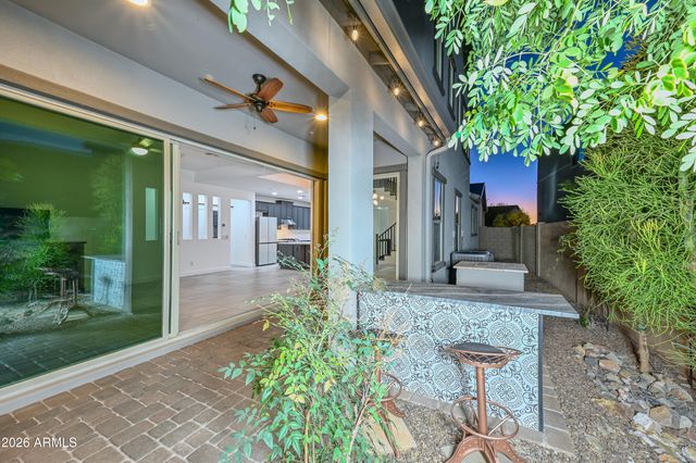 12110 W DALE Lane, Peoria, AZ 85383