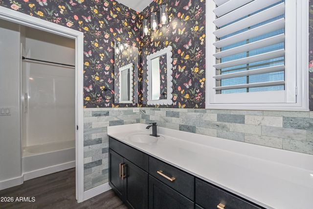 12110 W DALE Lane, Peoria, AZ 85383