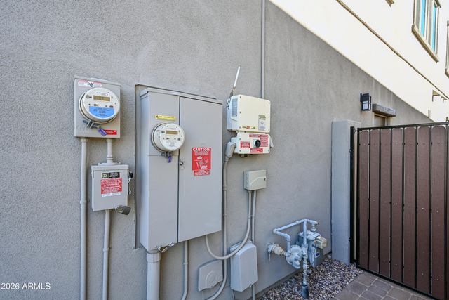 12110 W DALE Lane, Peoria, AZ 85383