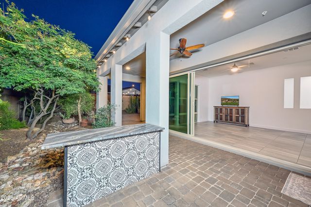 12110 W DALE Lane, Peoria, AZ 85383