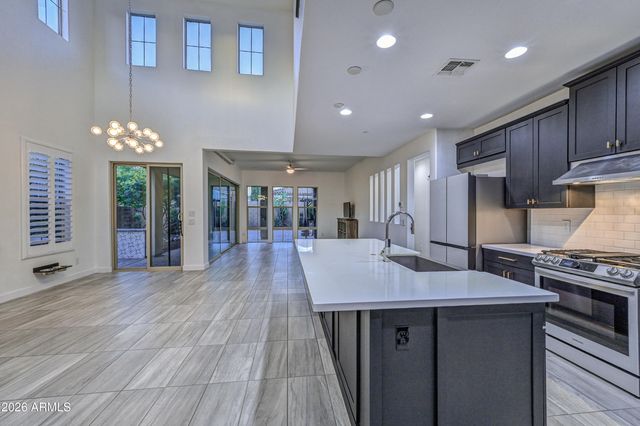 12110 W DALE Lane, Peoria, AZ 85383