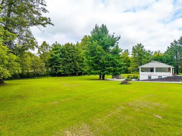 69 Creekview Lane, Lynchburg, VA 24501