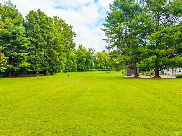 69 Creekview Lane, Lynchburg, VA 24501