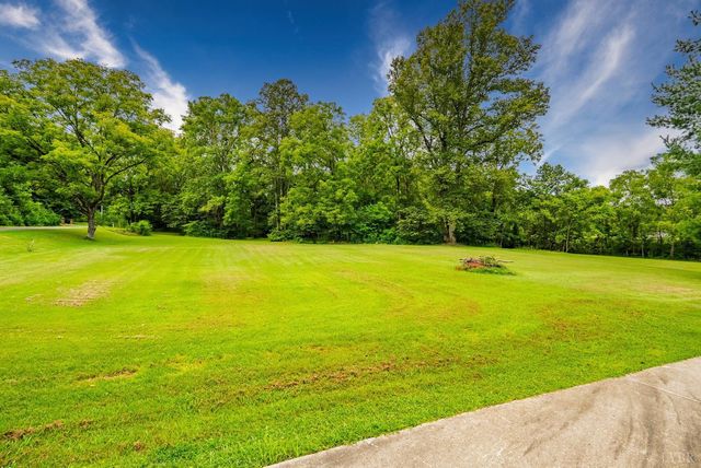 69 Creekview Lane, Lynchburg, VA 24501