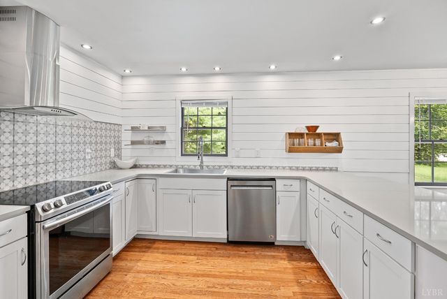 69 Creekview Lane, Lynchburg, VA 24501