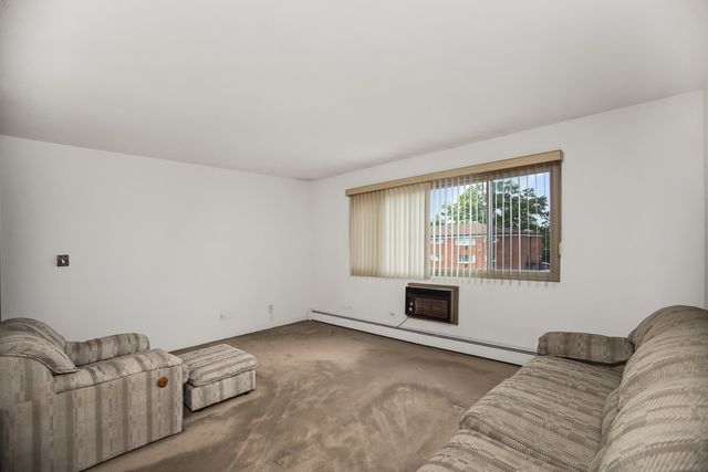 2521 N Thatcher Avenue 3A, River Grove, IL 60171