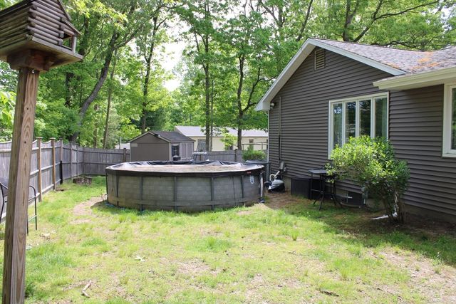 225 Braemoor Rd, Brockton, MA 02301