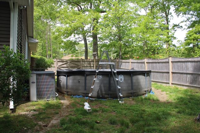 225 Braemoor Rd, Brockton, MA 02301