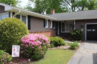 225 Braemoor Rd, Brockton, MA 02301