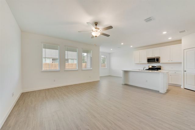 1828 White Ash Way, Mckinney, TX 75071