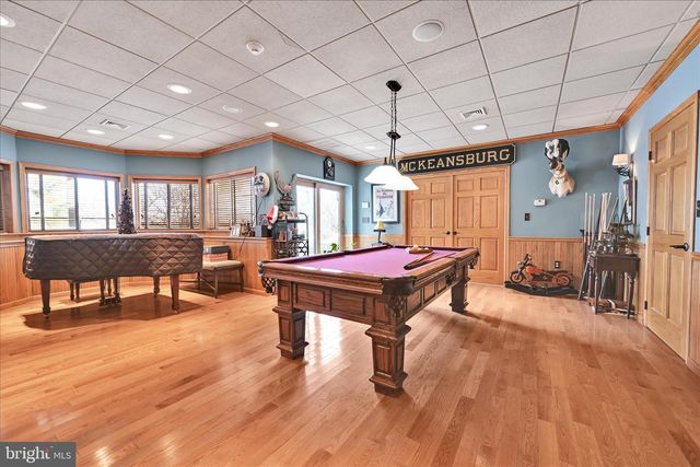 1161 SUNSET DR, Orwigsburg, PA 17961