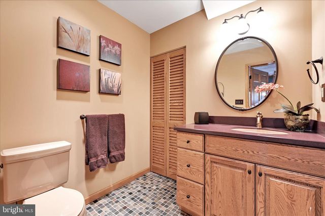 1161 SUNSET DR, Orwigsburg, PA 17961