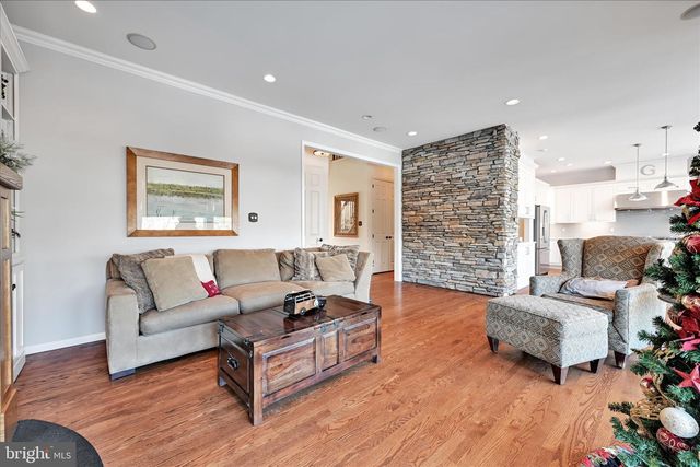 1161 SUNSET DR, Orwigsburg, PA 17961