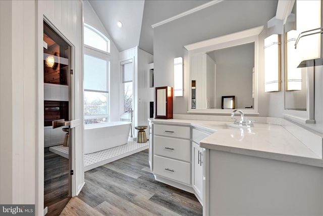 1161 SUNSET DR, Orwigsburg, PA 17961