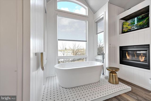 1161 SUNSET DR, Orwigsburg, PA 17961