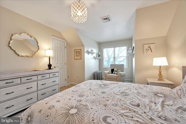 1161 SUNSET DR, Orwigsburg, PA 17961