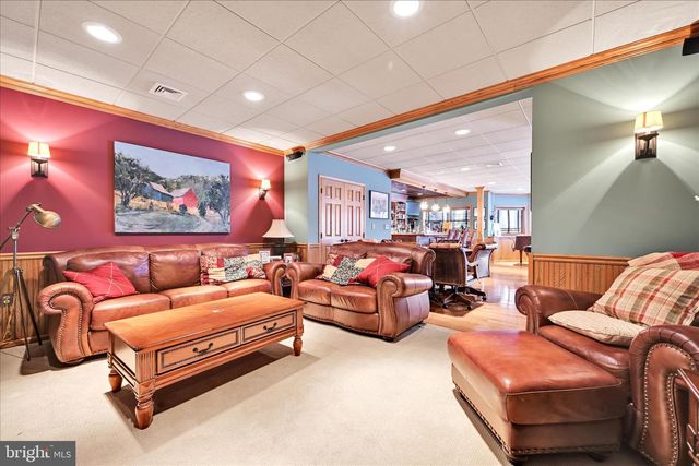 1161 SUNSET DR, Orwigsburg, PA 17961