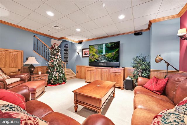 1161 SUNSET DR, Orwigsburg, PA 17961