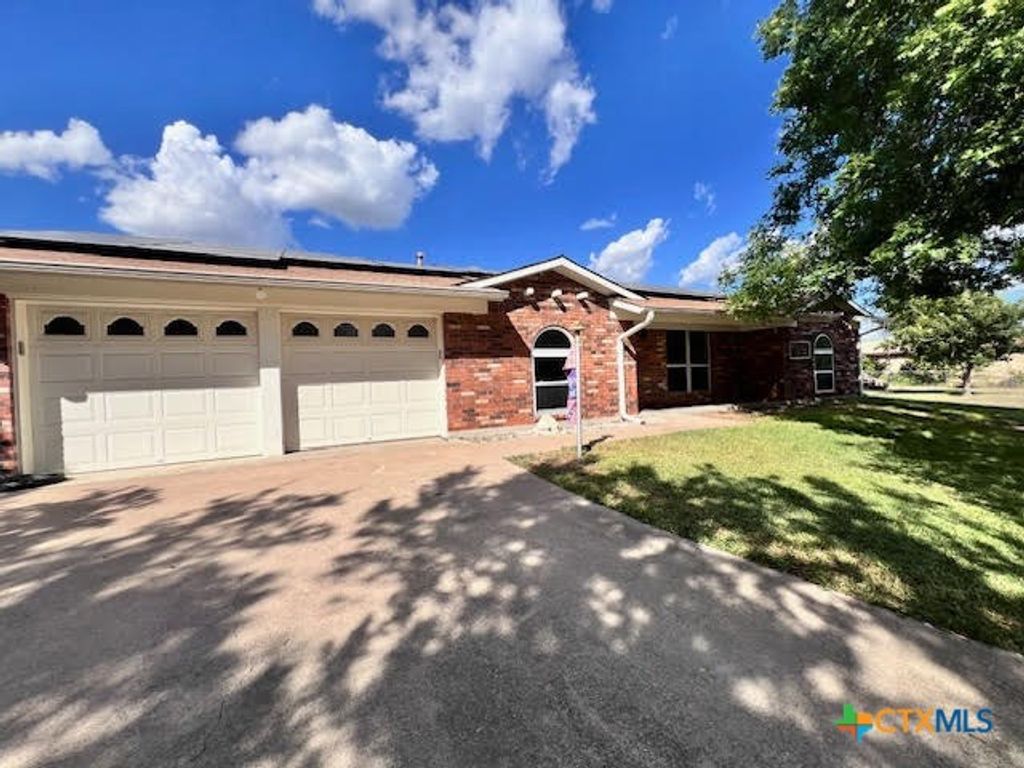 3055 Boys Ranch Road, Kempner, TX 76539