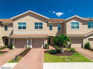 2898 Blossom WAY, Naples, FL 34120
