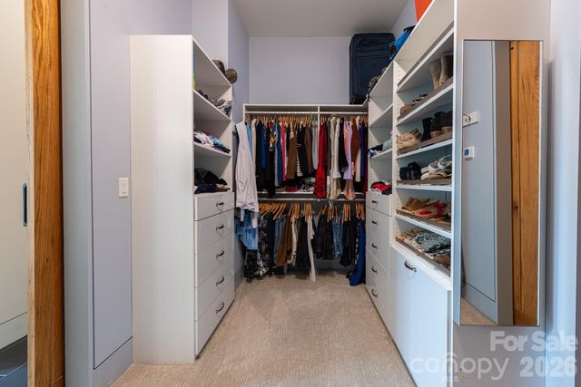 208 Glenroy Court, Flat Rock, NC 28731