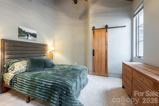 208 Glenroy Court, Flat Rock, NC 28731