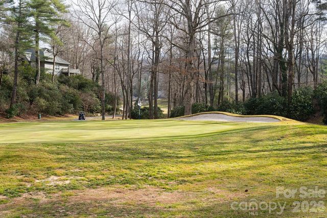 208 Glenroy Court, Flat Rock, NC 28731