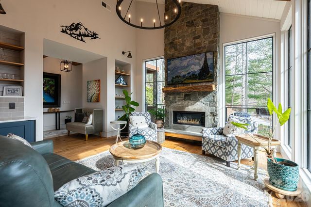 208 Glenroy Court, Flat Rock, NC 28731