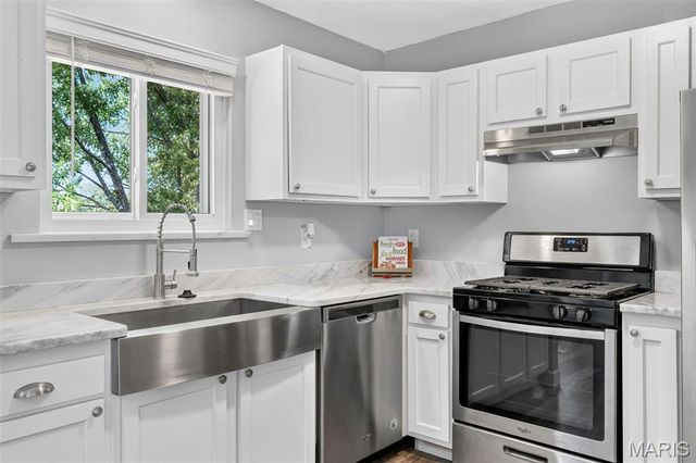 3804 Larkspur Landing, Imperial, MO 63052
