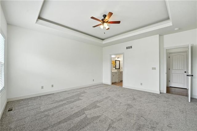 4560 NE Seneca Terrace, Lee's Summit, MO 64064