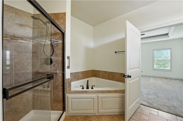 4560 NE Seneca Terrace, Lee's Summit, MO 64064