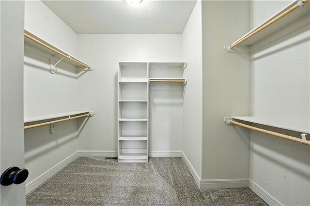 4560 NE Seneca Terrace, Lee's Summit, MO 64064