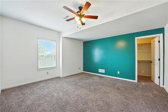 4560 NE Seneca Terrace, Lee's Summit, MO 64064