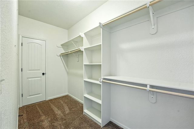 4560 NE Seneca Terrace, Lee's Summit, MO 64064