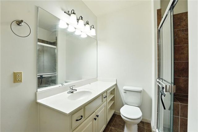 4560 NE Seneca Terrace, Lee's Summit, MO 64064